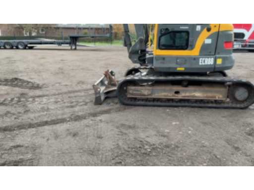 25239479-3d57-4093-abc1-41304cd026e5.mp4