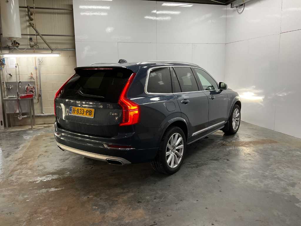 2019 Volvo - XC90 Napis Samochód osobowy