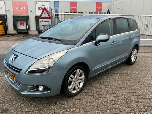 Ma?ina de pasageri Peugeot 5008 7 locuri din 2009