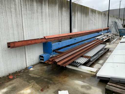 Metal upright and H-profiles (2x)