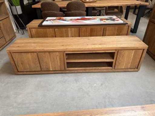 Mobilier TV flottant en chêne massif