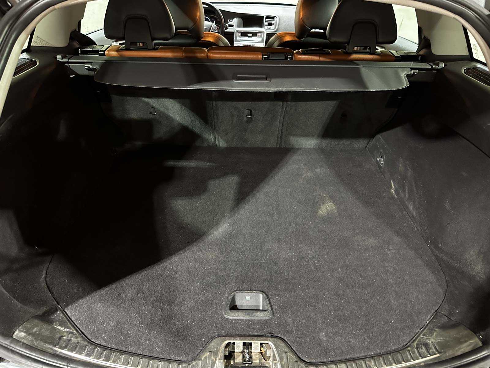 Volvo V60 2.0 D2 Nordic+ 120pk 2017 (Origineel-NL + 1e Eigenaar), PR-131-K