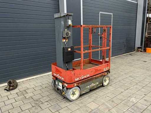 SKYJACK - SJ 12 - Vertikalmastbühne / Hubarbeitsbühne