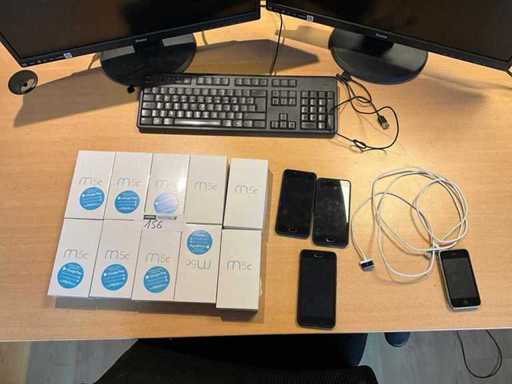 Pack of 14 smartphones