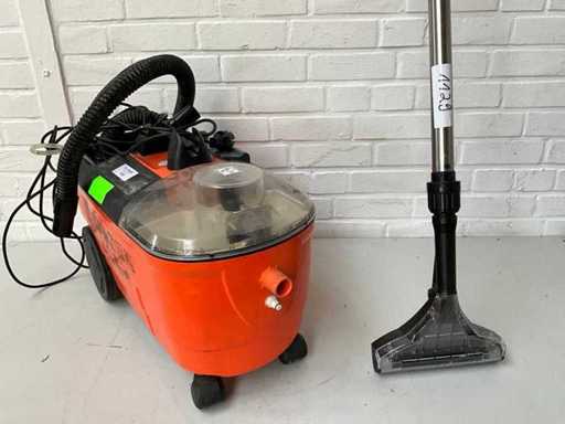 Odkurzacz do prania Kärcher Puzzi 100 z 2012 roku