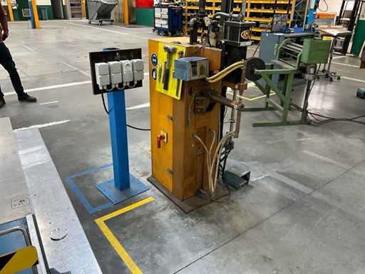 Aro 1244SC Spot welding machine