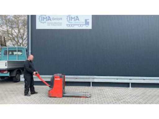 c4ca9228-c32e-4fae-8df7-1ef740a657cf.mp4