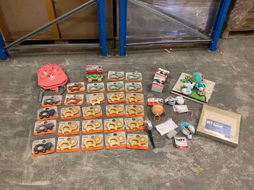 Festa con vari giocattoli per bambini