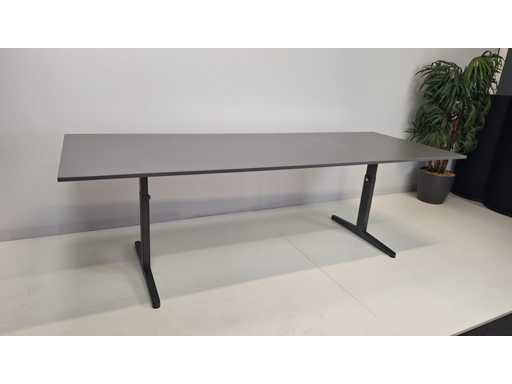 Ahrend - Conference Table
