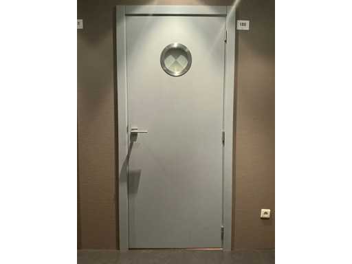 Porte intérieure en bois massif