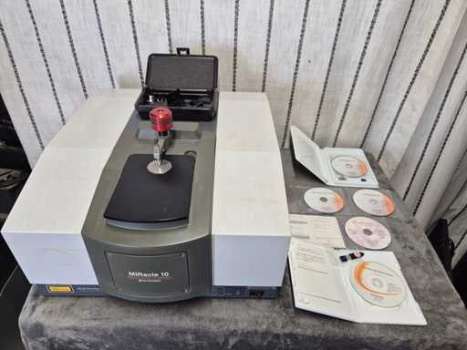 SHIMADZU - Spettrofotometro IRAffinity-1 con MIRacle 10 - Spectrophotomètre