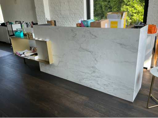 Comptoir de salon de coiffure