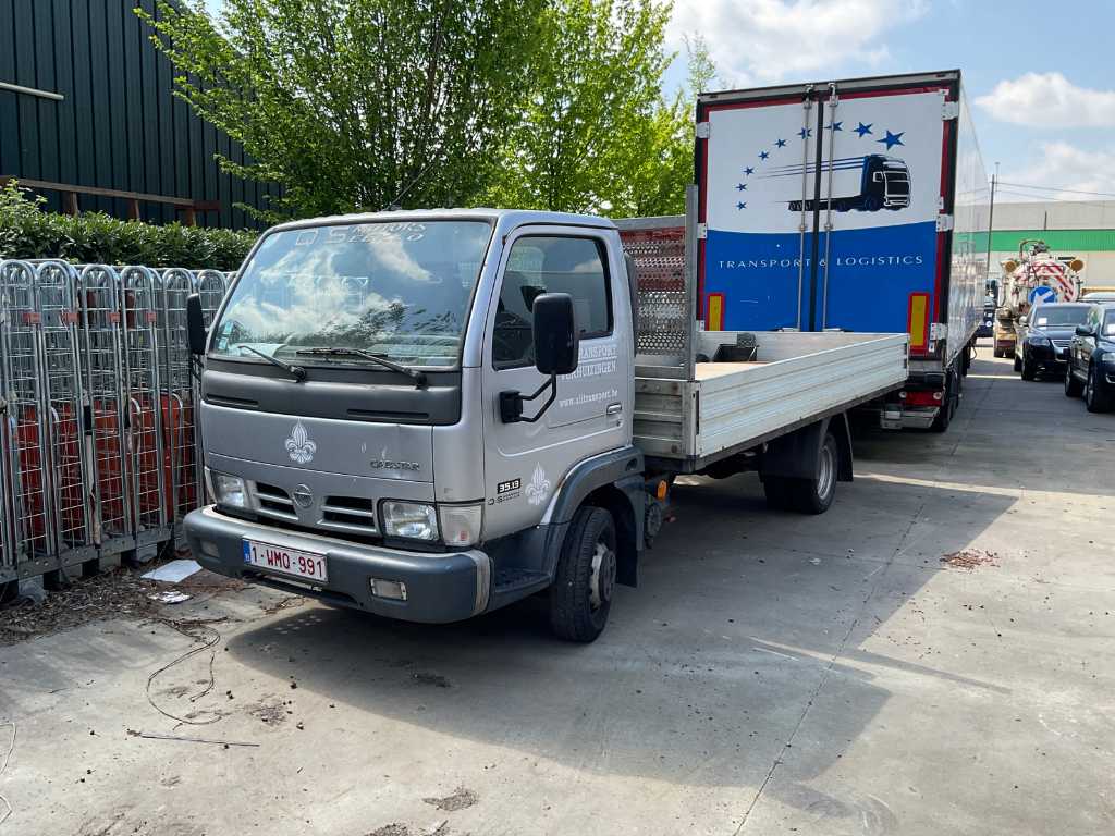 2005 Nissan Cabstar 35.13 Pojazd użytkowy