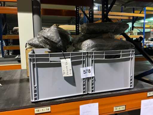 Man Diverse gordijnen en kussens voor slaapkabine