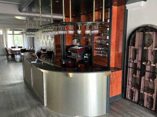 Complete horecabar met achterwand, koelingen, fustkoeler en spoelunit