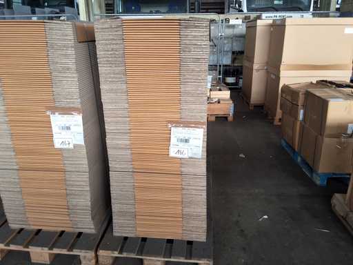   Pallet cardboard boxes