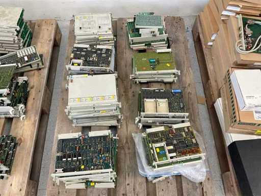 Batch of various Siemens Simatic digital output modules