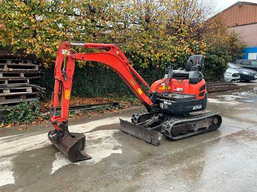 2010 Kubota U17-3 Mini Excavator with Excavator Buckets and Hydraulic Breaker.
