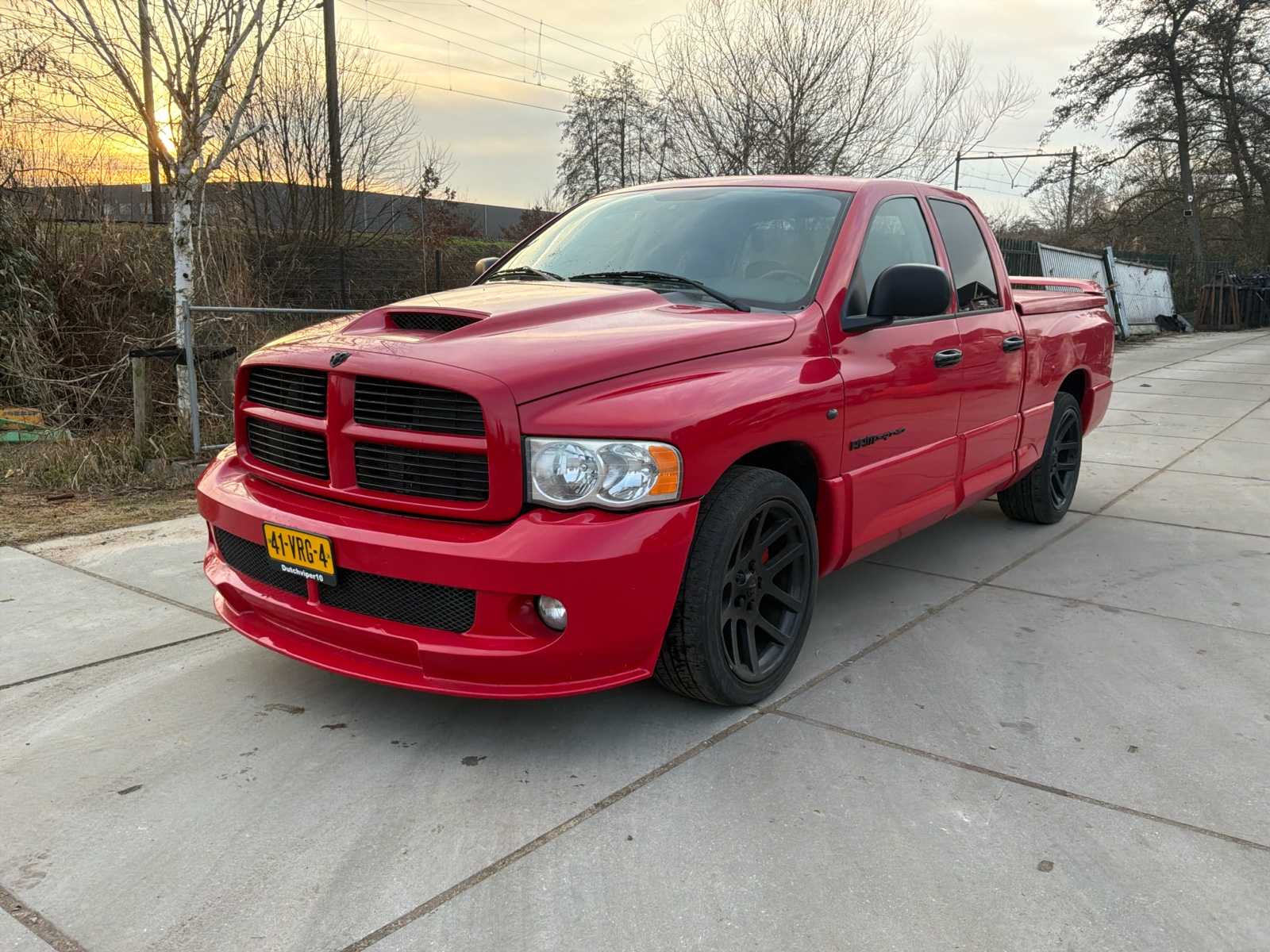 2005 dodge SRT-10 Passenger car