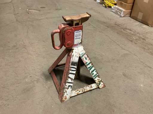 D-41608 Achsständer