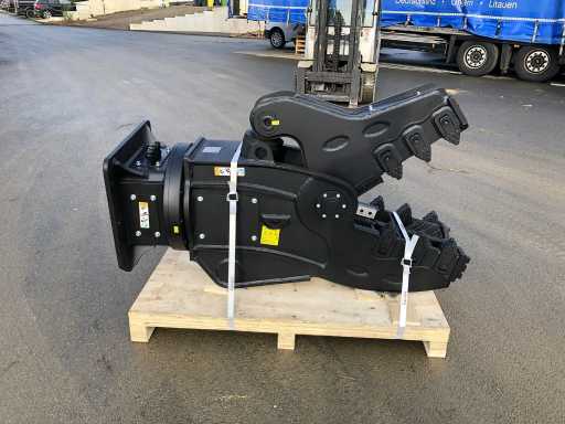 Pulverizer HPX600 rotatable without mount