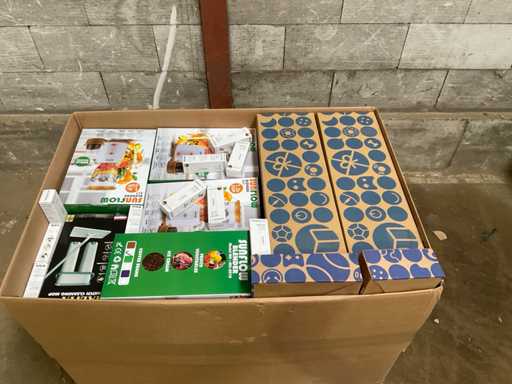 Stoc excesiv de paleți