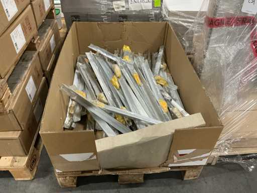 Support de radiateur divers