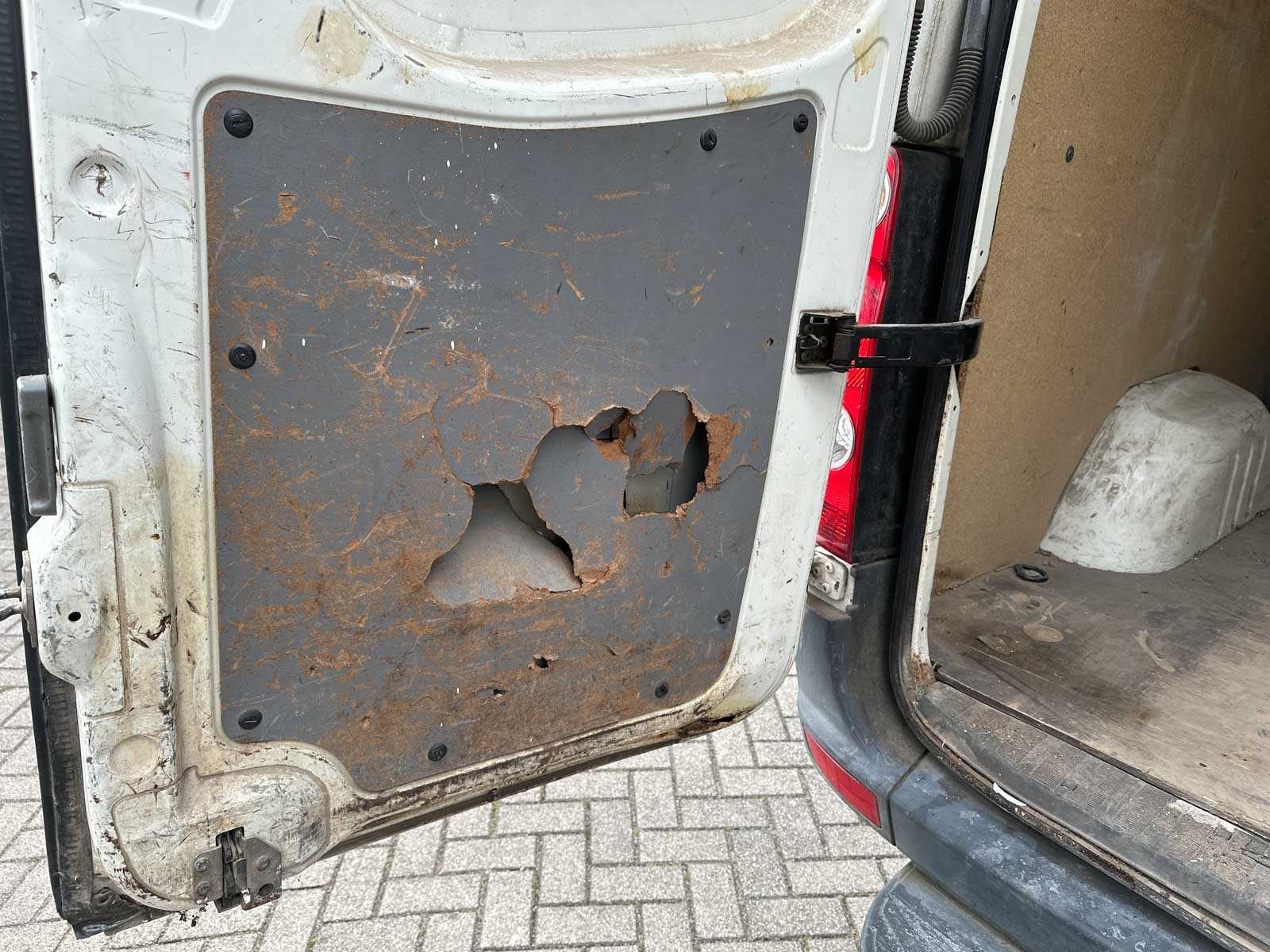 Volkswagen Crafter 35 2.5 TDI L2H1 DC 109pk 2008 (Origineel-NL), 62-VPJ-5