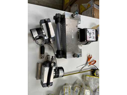 KNF - lot de 3 Pompe à vide