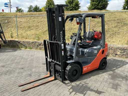 Toyota 06-8FG18F Tonero 18HST Wózek Widłowy 2020