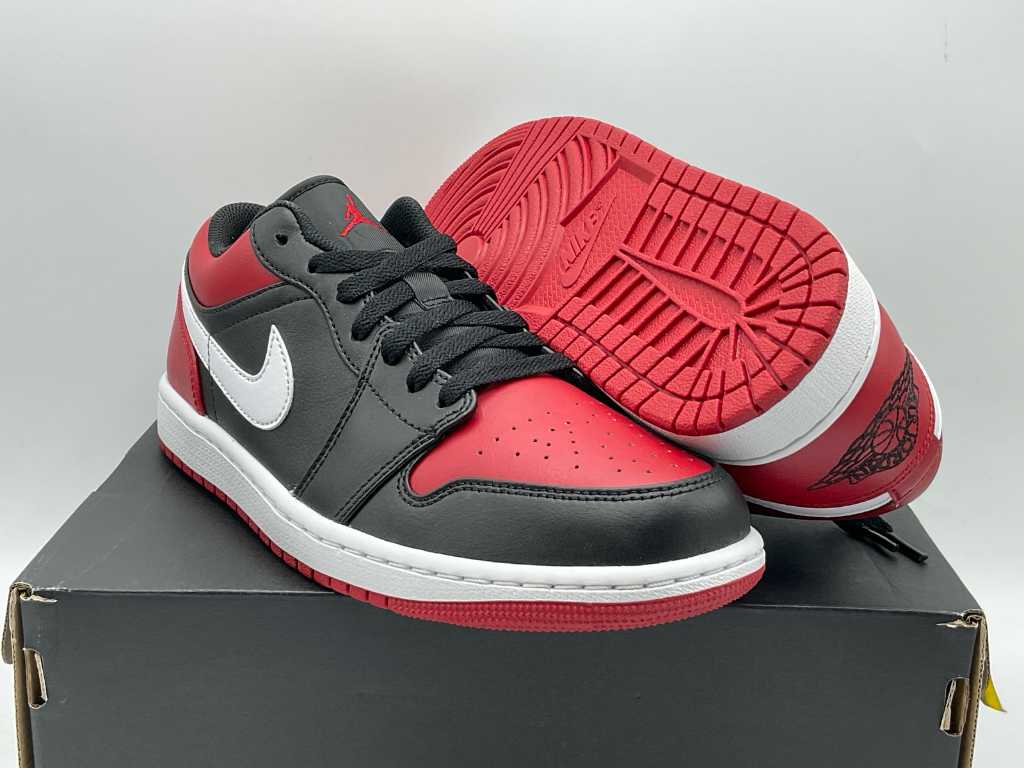 Jordan 1 online 42