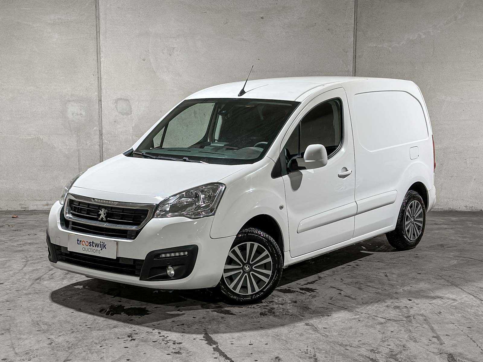 Peugeot Partner 120 1.6 BlueHDi 75 L1 Premium Pack 75pk 2018 (Origineel-NL & 1e Eigenaar), V-700-SK
