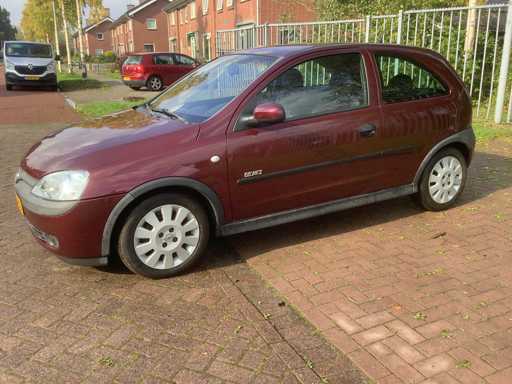 2002 Opel Corsa 1.2-16V Elegance Voiture de tourisme