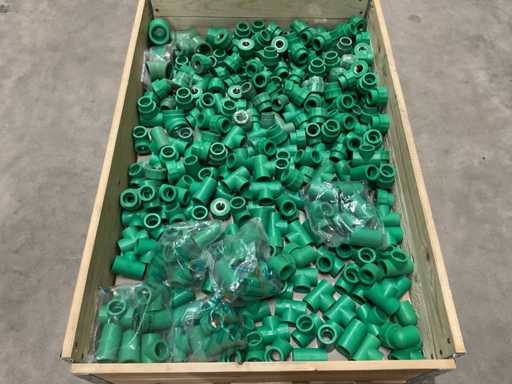 Batch of PP-R(CT) fittings