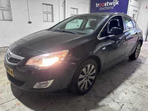 Opel - Astra - 1.4 Cosmo - 95-SPZ-4