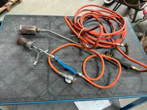 Gas burners (2x)