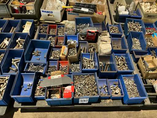 Matériau de fixation