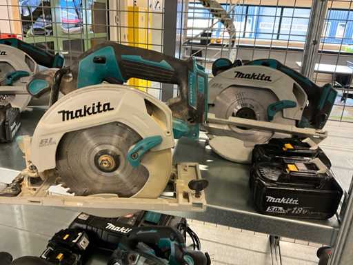 Makita DHS680 Circular Saw Machine (2x)