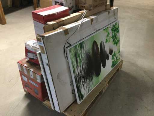 Paleta z różnymi urządzeniami elektrycznymi.