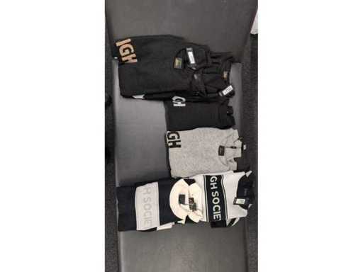 High Society - pulovere și veste (9x)