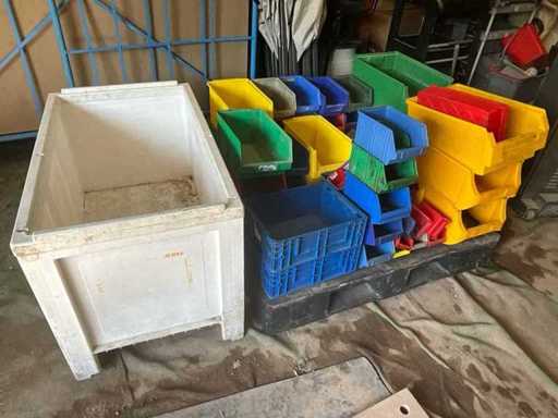 Diverse containere de stivuire