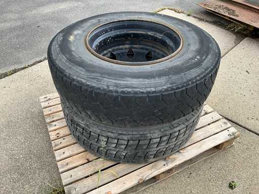 Pneumatico con cerchio