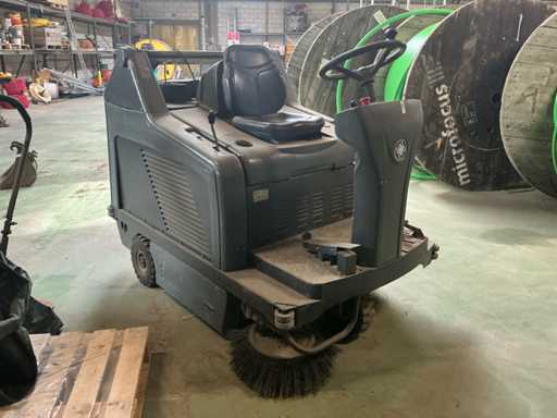 Nilfisk Advance SR 1300H B Veegmachine