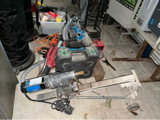 Batch of power tools