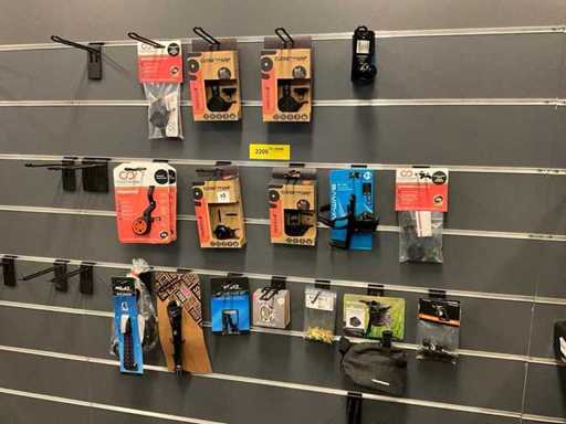 Diverse clopo?ei de biciclet? ?i diverse piese de biciclet? (21x)