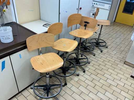 Laboratoriumstoelen (5x)