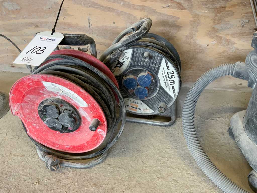 Electric extension cable reel (2x)