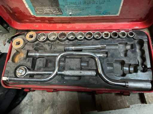 Chei și burghii diverse