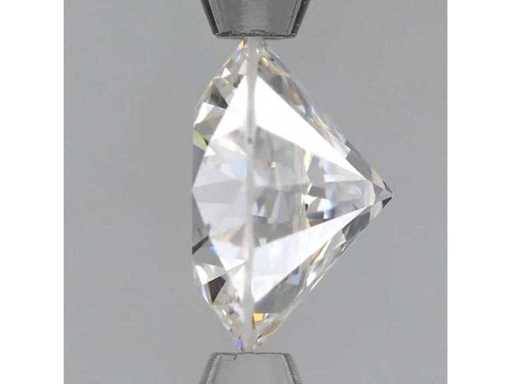 Round%2520Diamond%2520(3).mp4