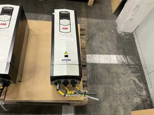 Convertisseur de fréquence ABB ACS880